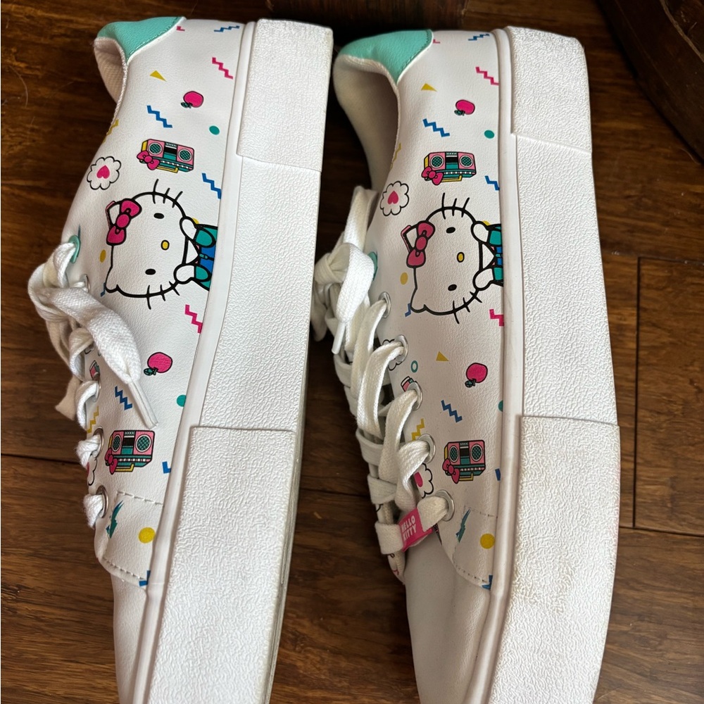 Hello Kitty Sneakers Y2K retro vibe - Picture 5 of 7
